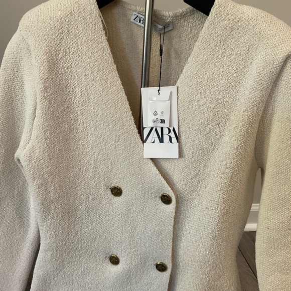 Zara Women's Off-White Textured Blazer - Picture 4 of 8